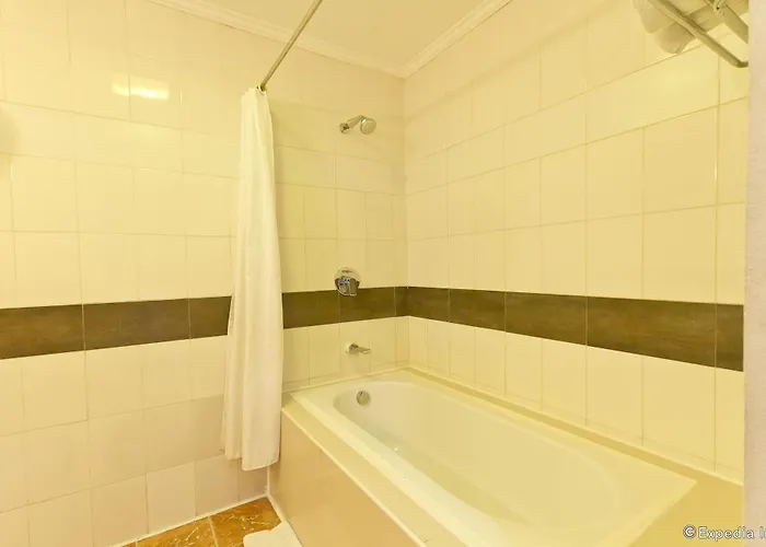 Dulcinea And 3* Lapu-Lapu City
