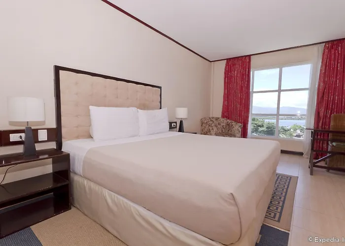 Dulcinea And 3* Lapu-Lapu City