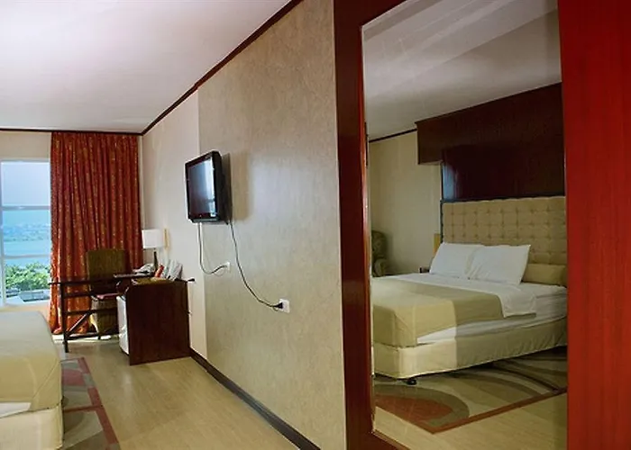 Dulcinea And 3* Lapu-Lapu City