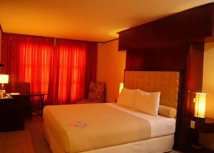 Dulcinea And 3* Lapu-Lapu City